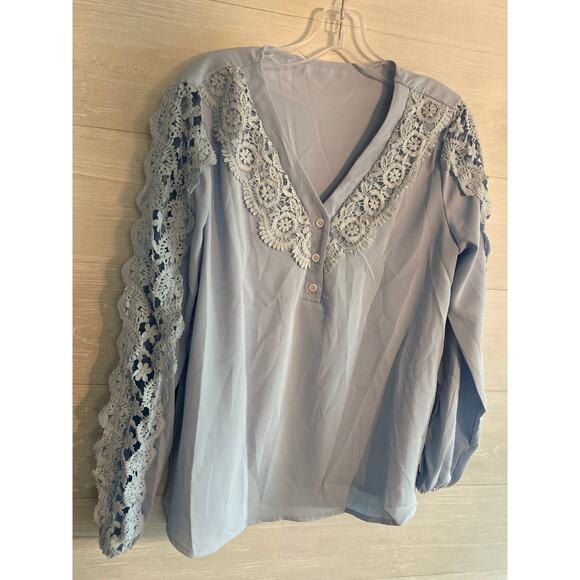 Light blue blouse - Picture 2 of 5